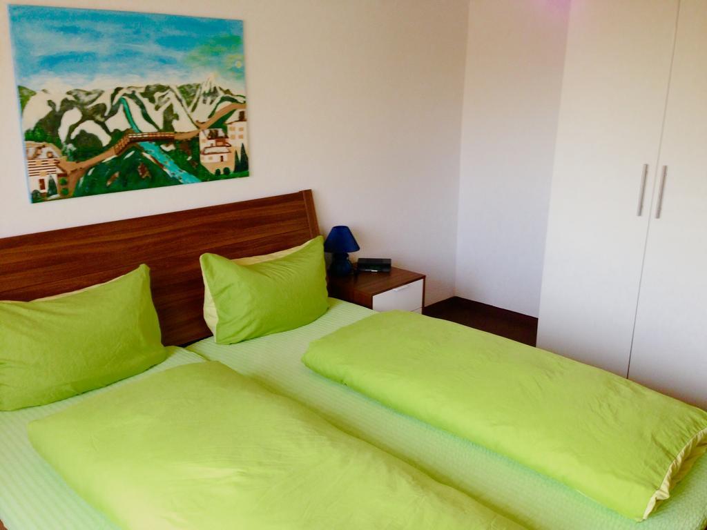 Hotel-Zahringerstube Neuenburg am Rhein Room photo